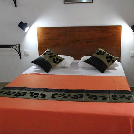 Hotel Dambulu Oya Family Park Dambulla Zimmer foto