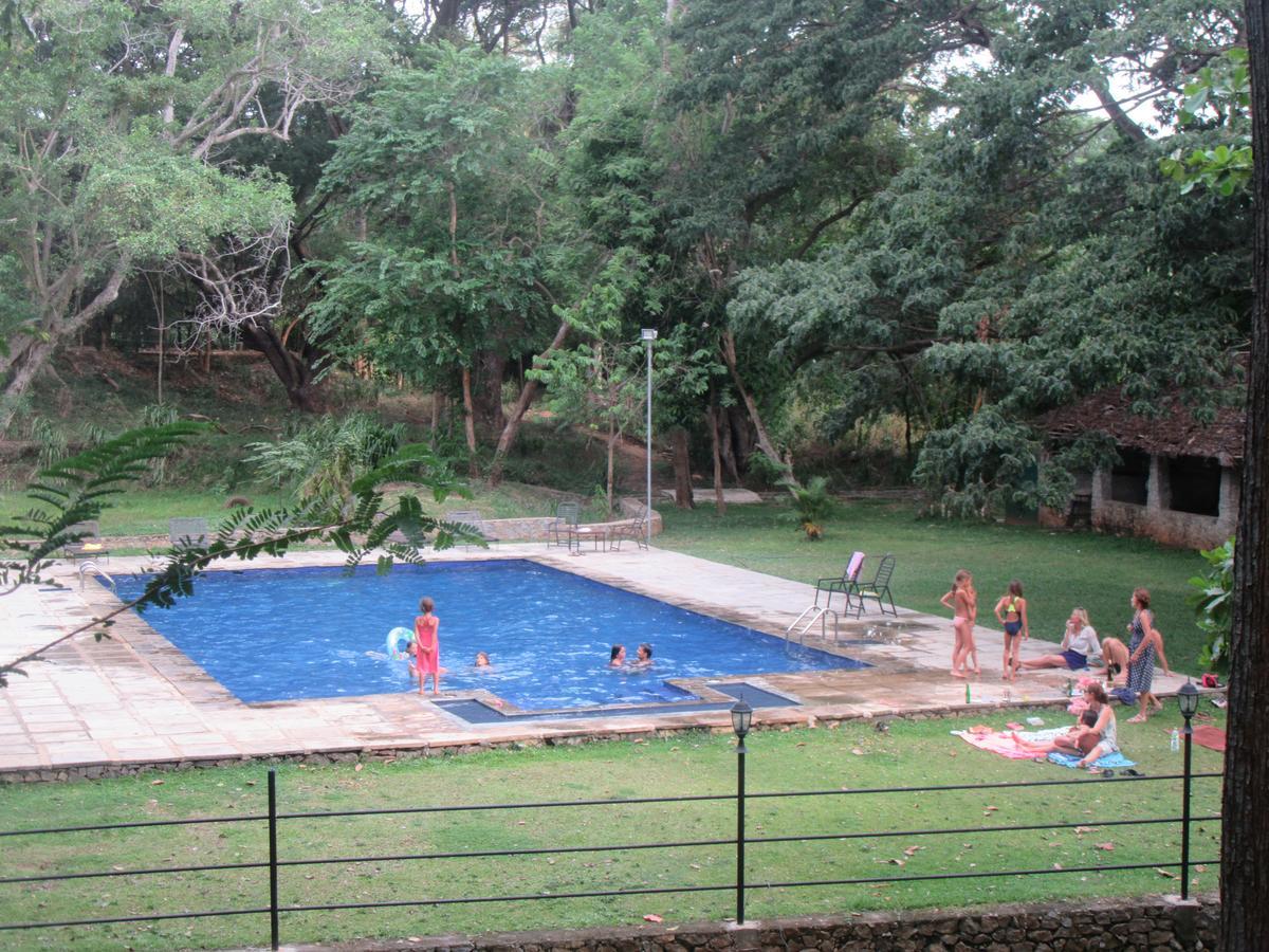 Hotel Dambulu Oya Family Park Dambulla Exterior foto